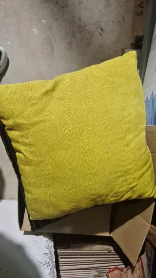 2 Alfombras + 3 cojines