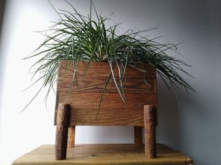 Jardinera con Patas de Madera 40cm