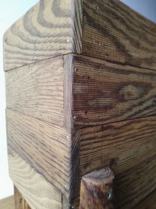 Jardinera con Patas de Madera 40cm