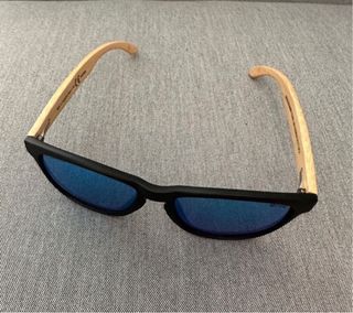 Gafas de sol polarizadas negras y azules