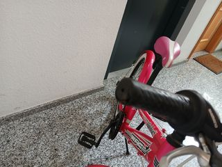 Bicicleta infantil rosa Halehop de Conor