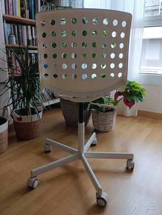 Silla giratoria Ikea blanca