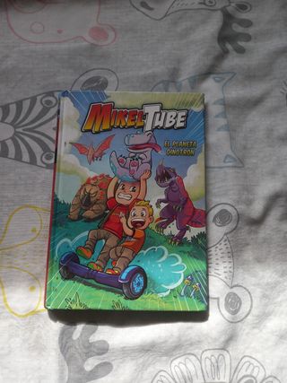 La máquina de los disfraces (MikelTube 2)