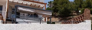 Pérgola de acero y aluminio