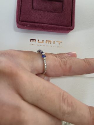 Anillo Mumit de diamantes y zafiros en oro blanco