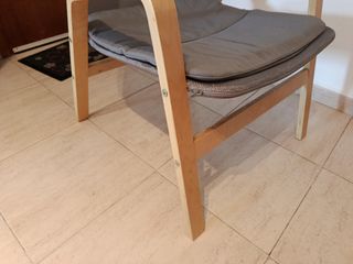 Sillón Ikea gris madera
