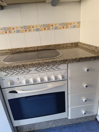 COCINA MODULAR MUY BUEN ESTADO