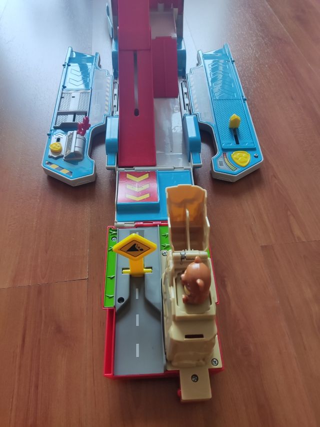 Camião Patrulha Pata Transformável