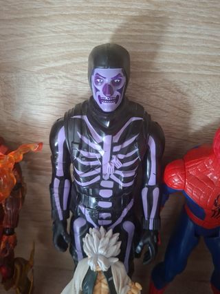 Figura Fortnite Skull Trooper Morado