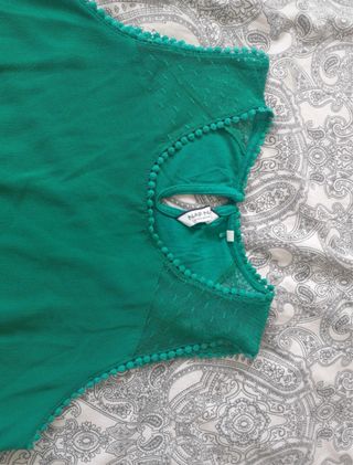 Blusa Naf Naf verde