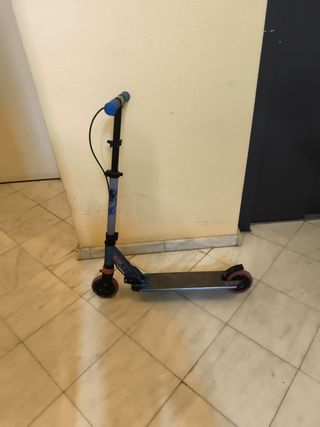 Patinete Decathlon Superhéroes con Freno