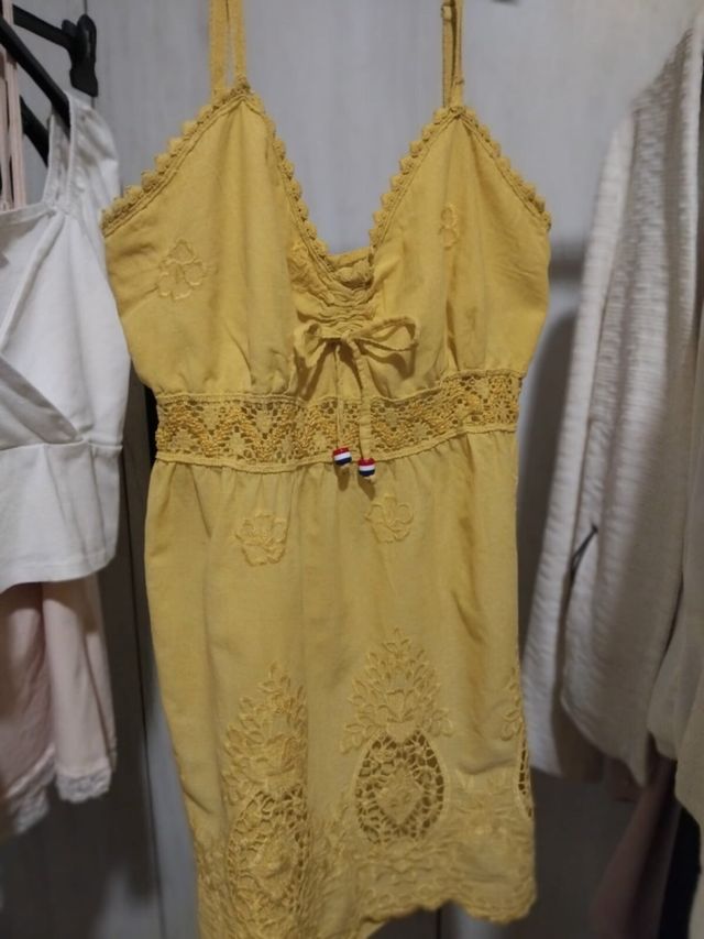 Canotta gialla con pizzo