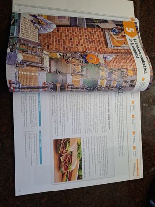 Economía. 2 Bachillerato. Savia (Spanish Edition)