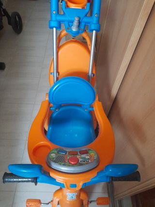 Triciclo infantil naranja y azul