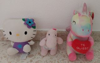 Lote 3 peluches infantiles: Hello Kitty y unicorni