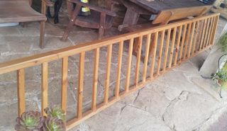 Barandilla de madera maciza