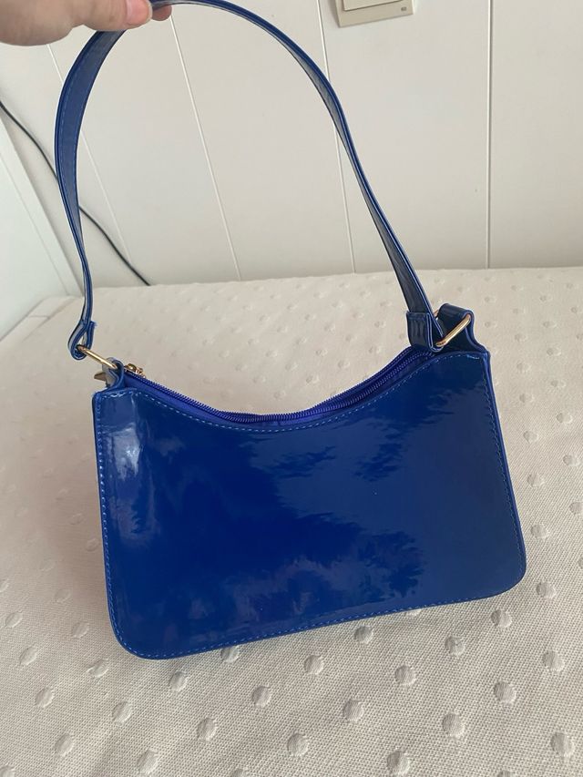 Bolso azul brillante