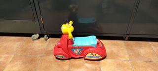 Moto correpasillos Chicco con sonido.Para 1-3 años