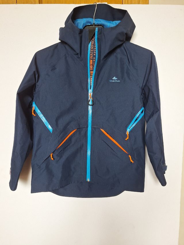 Chaqueta impermeable alta gama.Talla 8 años.