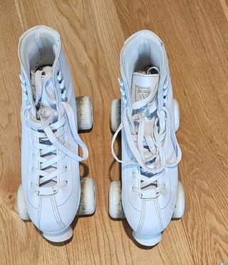 Patines de 4 ruedas blancos