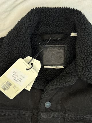 Chaqueta Levi's Sherpa Negra Talla S