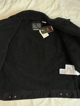 Chaqueta Levi's Sherpa Negra Talla S