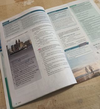 FUTURE PROSPECTS 1 Student's book: libro de tex...