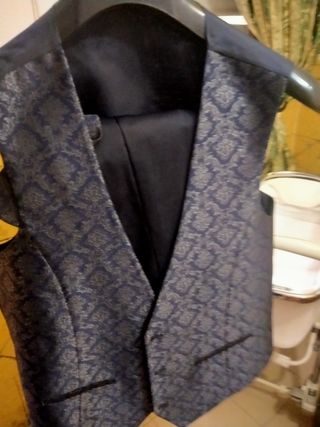 Traje J. González Azul