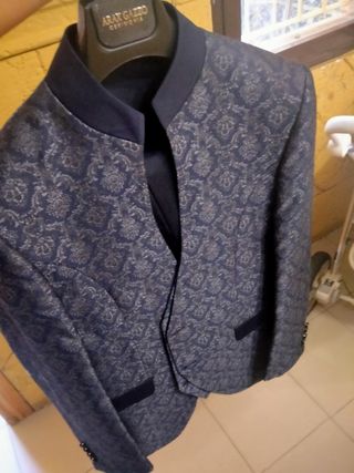 Traje J. González Azul