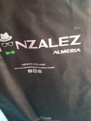 Traje J. González Azul