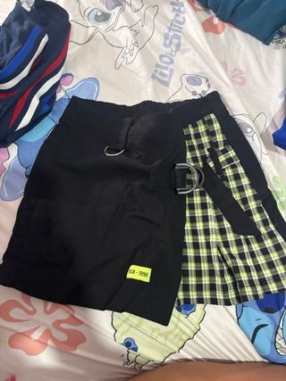 Falda short negra y verde a cuadros