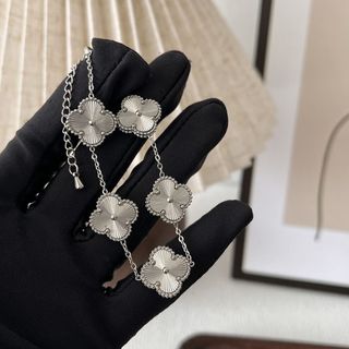 Pulsera trébol plata