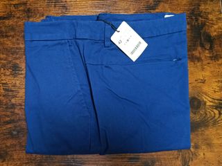L - Pantalón Stradivarius