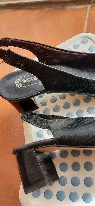 Zapatos negros piel T. 35