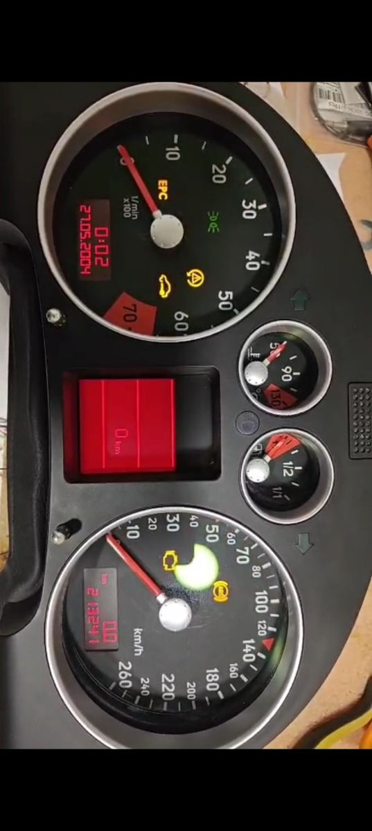 Cuadro instrumentos Audi TT MK1. RECONSTRUIDO.