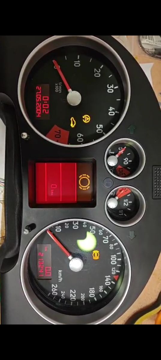 Cuadro instrumentos Audi TT MK1. RECONSTRUIDO.