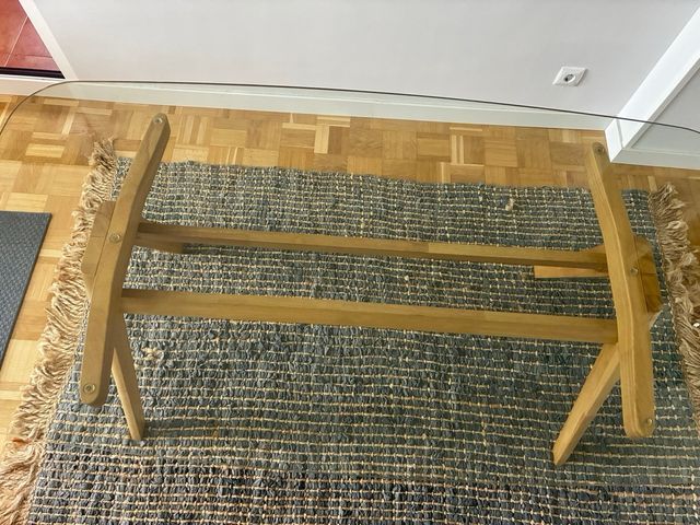 Mesa de cristal y madera de roble