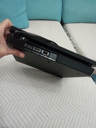 PS4 Slim Negra