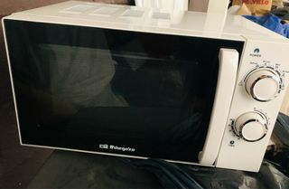 Microondas Orbegozo Blanco
