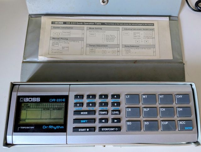 BOSS DR-220E Dr. Rhythm Caja de Ritmos