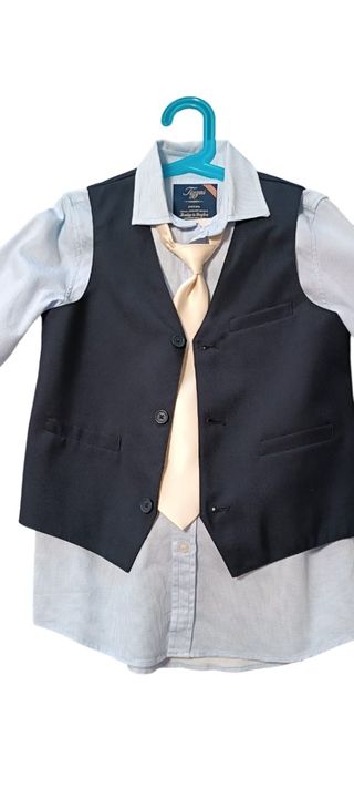 Traje de comunión niño azul marino y blanco roto