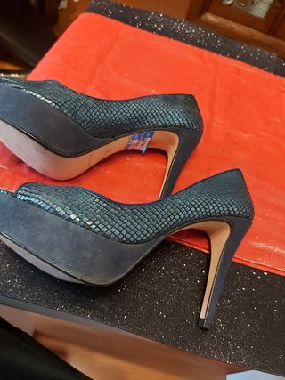 Zapatos de tacón azul serpiente Events