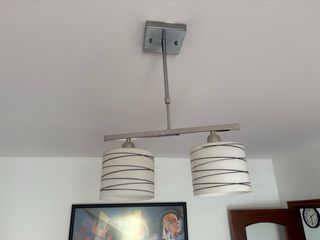 2 Lámparas colgantes plateadas y blancas