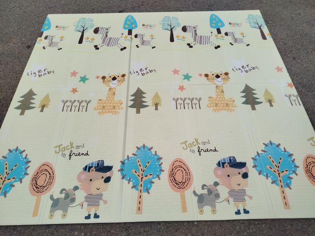 Alfombra infantil de juegos con carretera