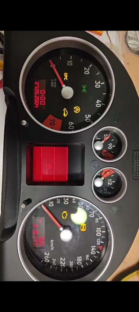 Cuadro de instrumentos Audi TT MK1. RECONSTRUIDO.