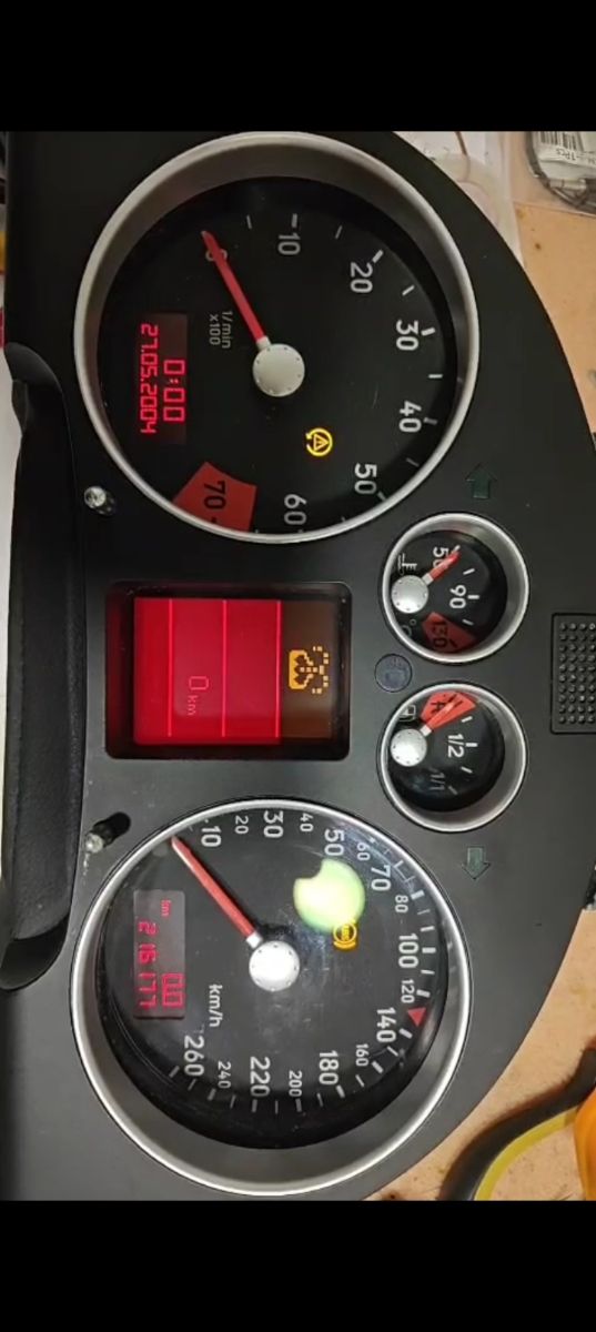 Cuadro de instrumentos Audi TT MK1. RECONSTRUIDO.