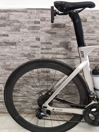 Bicicleta Factor ONE
