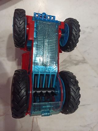 Coche Super Things. Monster roller.