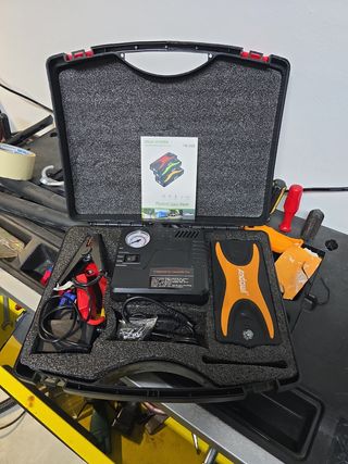 Multi jump starter andowl d28