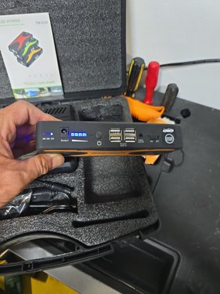 Multi jump starter andowl d28